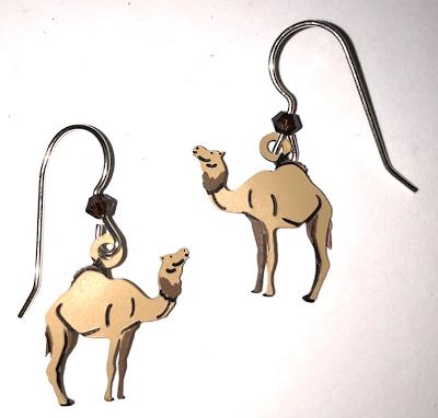 Detailed Camel Earrings