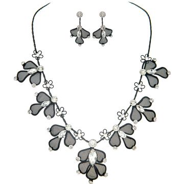 Black Clear Crystal Flowers Necklace Set - Click Image to Close